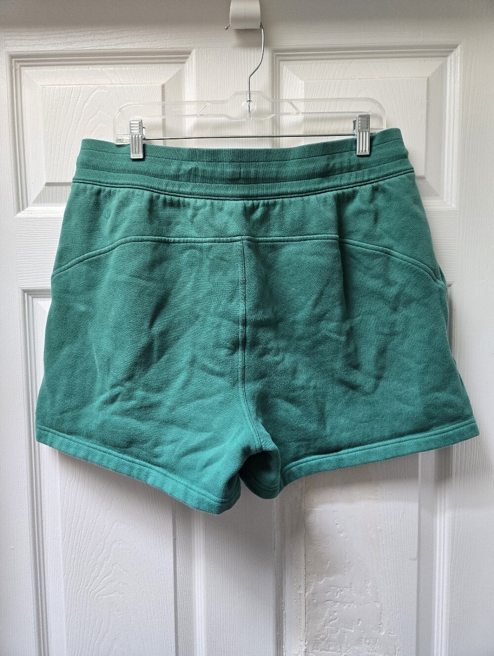 Lululemon Scuba High-Rise Short Cascadia Green - Picture 3 of 6